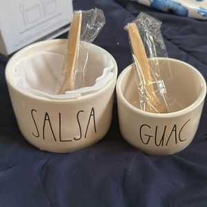 Rae Dunn salsa and guac dish